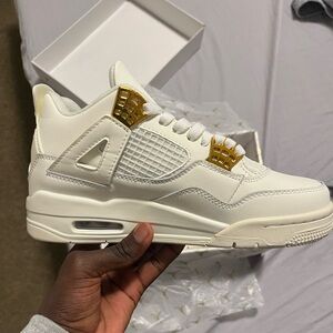 Nike Air Jordan 4 Metallic Gold size 8.5 women(brand new)